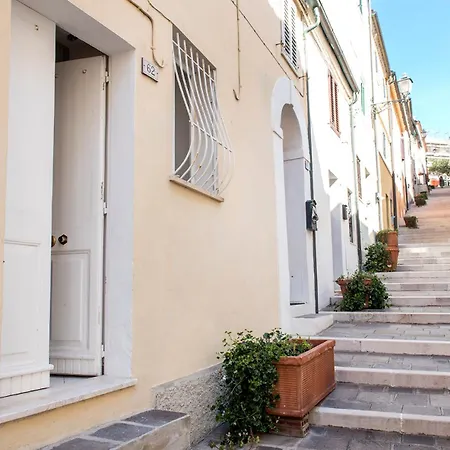 N141 - Numana, Delizioso Bilocale Lungo La Celebre Costarella Apartment